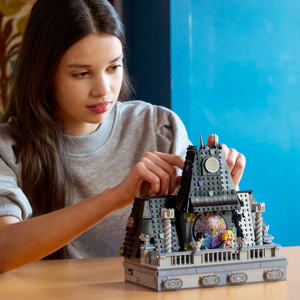 Lego Wednesday & Enid’s Dorm Room 76781